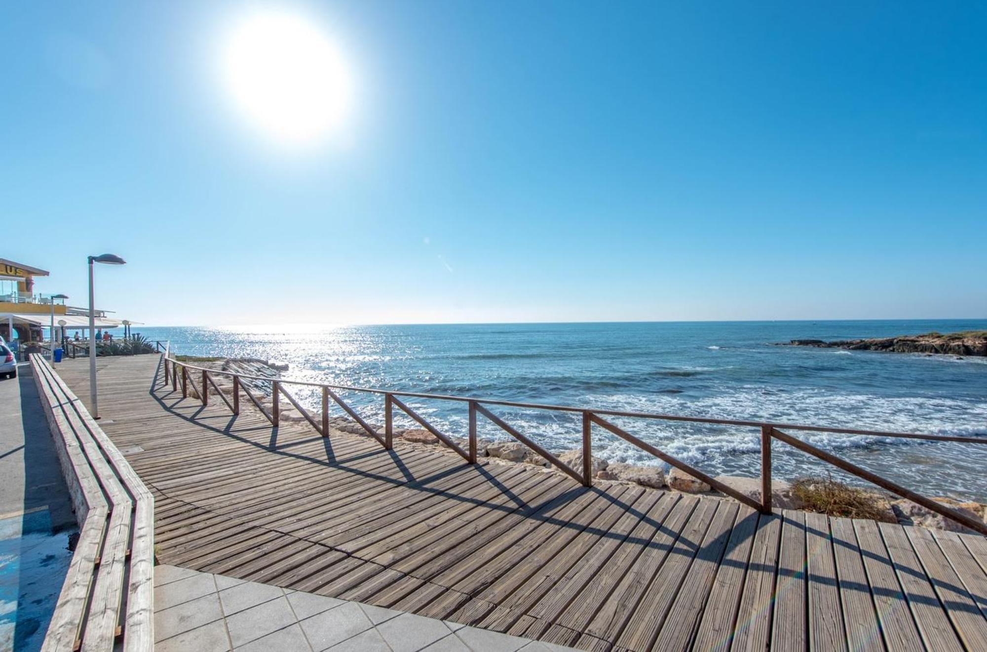 Punta Prima - Sun & Beach & Golf & Bike - Spanish South-Facing Terrace Apartment - La Recoleta - By The Sea Torrevieja Buitenkant foto